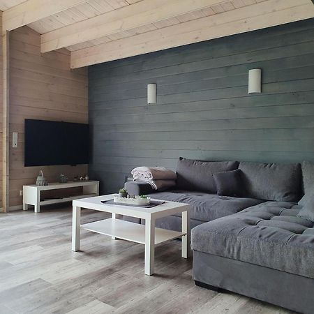 Idyllisches-Blockbohlenhaus-Mit-Eigenem-Garten-Und-Sauna-Zum-Wohlfuehlen Martensrade Buitenkant foto